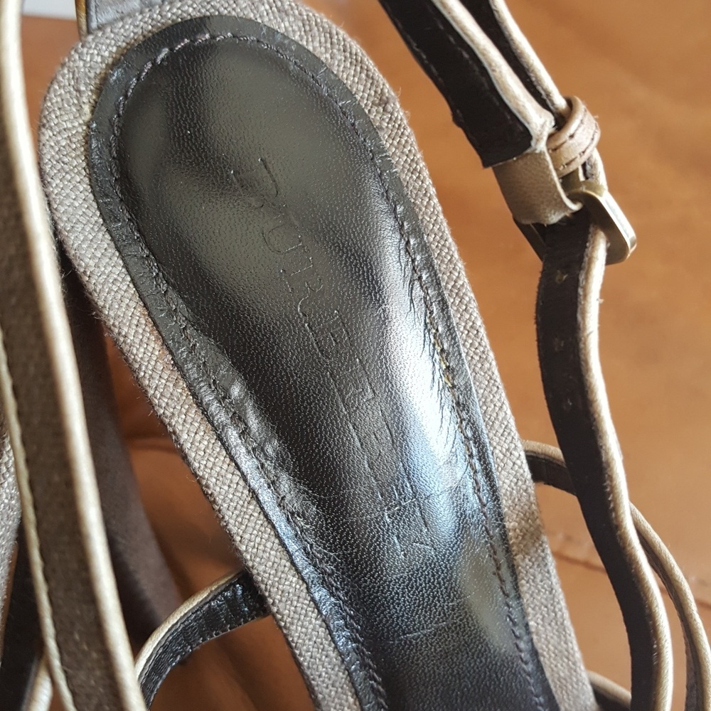 Burberry - Picture 3 of 8